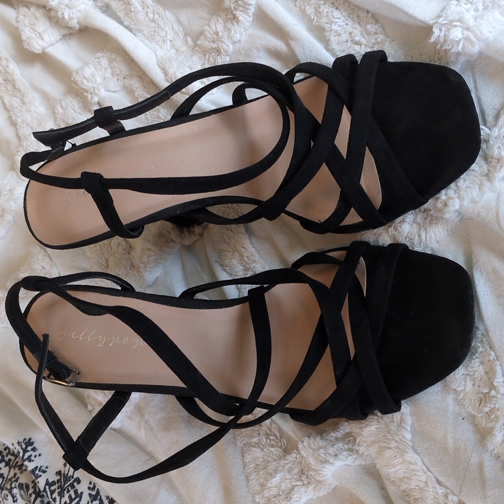 Size 9 strappy suedelike heels